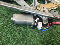 右前玻璃升降器 SUBARU FORESTER OEM 61188SA021 SG5 2005