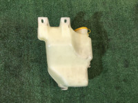 ウォッシャータンク SUBARU FORESTER OEM 86610SA000 SG5 SG9 2003 EJ202