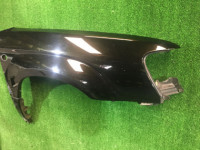 Guarda-lamas dianteiro direito SUBARU FORESTER OEM 57110SA0009P SG5 SG9 2003 black 18L