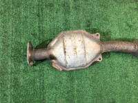 排气中段 SUBARU FORESTER OEM 44200FE180 SG5 2003 EJ202