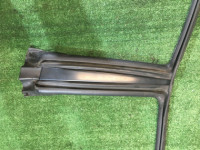 Уплотнитель дверей правый SUBARU FORESTER OEM 63521SA000, 63563SA000 SG5 SG9 2003 black 18L