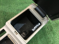 ช่องเก็บของและที่วางแขน SUBARU LEGACY OEM 92111AG060WA BLE BPE 2004 grey 45A