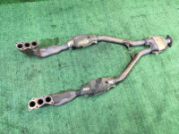 ท่อร่วมไอเสีย Штаны SUBARU LEGACY OEM 44620AA180, 44620AA170 BLE 2004 EZ30