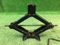 Jack SUBARU LANCASTER OEM 97030AC061 BHE BH9 2000