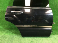 右后门 SUBARU FORESTER OEM 61401FC001 SF5 SF9 1998 Black 47A