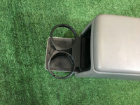 手套箱与扶手 SUBARU FORESTER OEM 92111SA000ND SG5 SG9 SG 2002 silver 01G