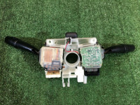 Блок подрулевых переключателей SUBARU FORESTER OEM 83111SA010 SG5 2002 EJ205