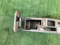 手套箱与扶手 SUBARU FORESTER OEM 92060FC020ND SF5 SF9 SF 2000 white 51E