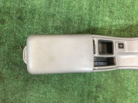 手套箱与扶手 SUBARU FORESTER OEM 92060FC020ND SF5 SF9 SF 2000 white 51E