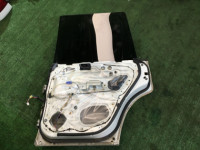 右后门 SUBARU FORESTER OEM 61401FC000 61401FC001 SF9, SF5 2000 white 51E