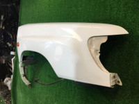右前翼子板 SUBARU FORESTER OEM 57120FC000 SF5 SF9 SF 2000 white 51E