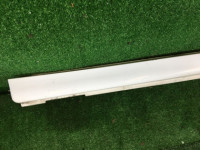 右门槛 SUBARU FORESTER OEM 91057FC080 SF9, SF5 2000 white 51E