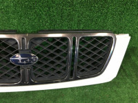 Grelha do radiador SUBARU FORESTER OEM 91065FC140WG SF9 SF5 SF 2000 white 51E