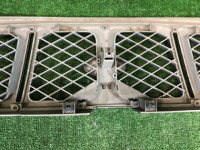 Grelha do radiador SUBARU FORESTER OEM 91065FC140WG SF9 SF5 SF 2000 white 51E
