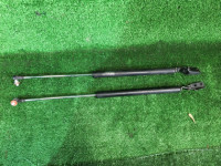 Amortecedores da tampa da bagageira SUBARU FORESTER OEM 63269SA000 63269SA010 SG5 2004 silver 01G