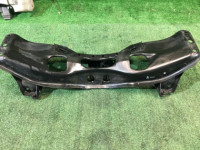 Travessa dianteira SUBARU FORESTER OEM 20101SA010 SG5 2004 EJ202