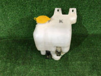 Бачок омывателя SUBARU FORESTER OEM 86610SA000 86611AA010 SG5 2004 EJ202