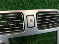 Radio trim bezel блок климата SUBARU FORESTER OEM 72311SA000 72311SA002 SG5 2004 silver 01G