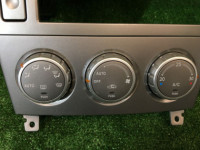 Radio trim bezel блок климата SUBARU FORESTER OEM 72311SA000 72311SA002 SG5 2004 silver 01G