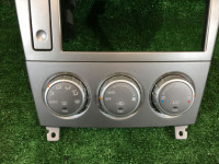 Radio trim bezel блок климата SUBARU FORESTER OEM 72311SA000 72311SA002 SG5 2004 silver 01G