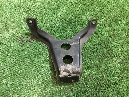 ขายึดกระจังหน้า SUBARU LEGACY OEM 91165AE130 BEE 2002 silver 01G