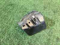 Крепление заднего бампера левое SUBARU LANCASTER OEM 57707AE070 BH9 1998 beige 8L5