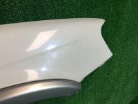 Guarda-lamas dianteiro direito SUBARU LANCASTER OEM 57120AE000 BH9 1998 beige 8L5