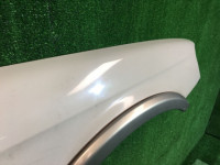 Guarda-lamas dianteiro direito SUBARU LANCASTER OEM 57120AE000 BH9 1998 beige 8L5