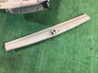 Revestimento da bagageira SUBARU LANCASTER OEM 94015AE020GF 94015AE030GF 94047AE020AD 94047AE030AD 94016AE010GF BH9 1998 beige 8L5