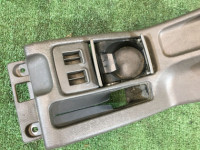 Portavasos SUBARU LANCASTER OEM 66150AE020DG 92132AE000DG BH9 1998 beige 8L5