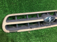 Решетка радиатора SUBARU LANCASTER OEM 91121AE000 91121AE070 91121AE160 BH9 1998 beige 8L5