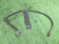 右ドアウェザーストリップ SUBARU LANCASTER OEM 63521AE020 BH9 1998 beige 8L5