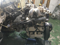 エンジン SUBARURU LEGACY OEM 10100BF920 BE5 2001 EJ204