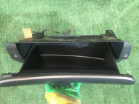 Бардачок SUBARU LEGACY OEM 66120AE000ML BEE 2002 silver 01G