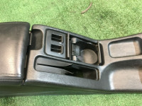グローブボックス・アームレスト кожа SUBARU LEGACY OEM 92111AE030ML BEE 2002 silver 01G