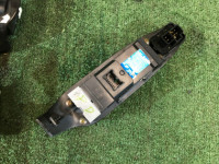 车窗控制模块 SUBARU LEGACY OEM 83071AE080 83071AE040 BEE 2002 EZ30
