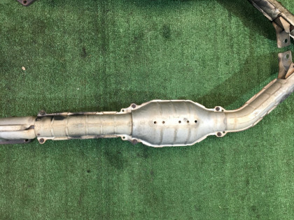 Exhaust manifold SUBARU LEGACY OEM 44101AE050 44101AE040 BEE 2002 EZ30