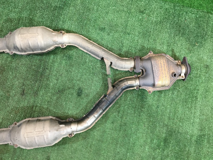Exhaust manifold SUBARU LEGACY OEM 44101AE050 44101AE040 BEE 2002 EZ30