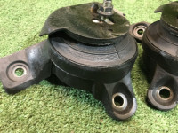 Подушки двигателя пара SUBARU LEGACY OEM 41022AE100 41022AE110 BEE 2002 EZ30