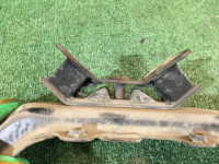 ミッションメンバー SUBARU LEGACY OEM 41011AE000 41022AC150 BE5 2000 EJ206