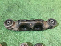 Soporte del diferencial SUBARU LEGACY OEM 41310AE001 41310AE002 41310AE002 BE5 2000 EJ206