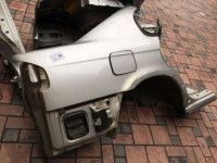 Guarda-lamas traseiro direito дефект SUBARU LEGACY OEM 51410AE001 BE5 2000 Silver 792