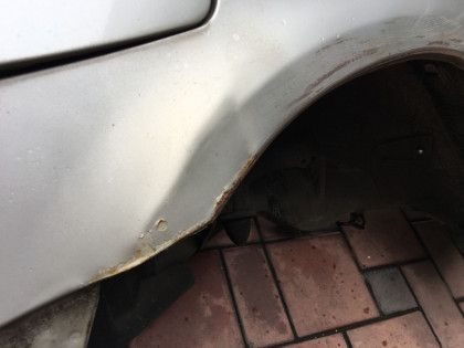 Guarda-lamas traseiro direito дефект SUBARU LEGACY OEM 51410AE001 BE5 2000 Silver 792