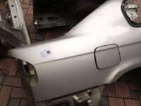 Guarda-lamas traseiro direito дефект SUBARU LEGACY OEM 51410AE001 BE5 2000 Silver 792