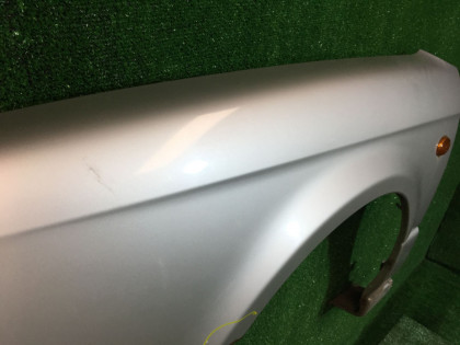 左フロントフェンダー дефект SUBARU LEGACY OEM 57120AE011 BE5 2000 Silver 792