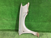 左フロントフェンダー дефект SUBARU LEGACY OEM 57120AE011 BE5 2000 Silver 792