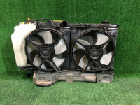 Radiador do motor SUBARU LEGACY OEM 45111AE021 45119AE020 BE5 2000 EJ206