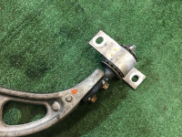 ปีกนกหน้า SUBARU LEGACY OEM 20200FA061 20200FA071 BE5 2000 EJ206