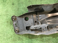 Travessa traseira SUBARU FORESTER OEM 20150SA020 SG5 2006 EJ203