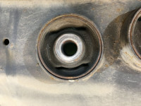 Travessa traseira SUBARU FORESTER OEM 20150SA020 SG5 2006 EJ203